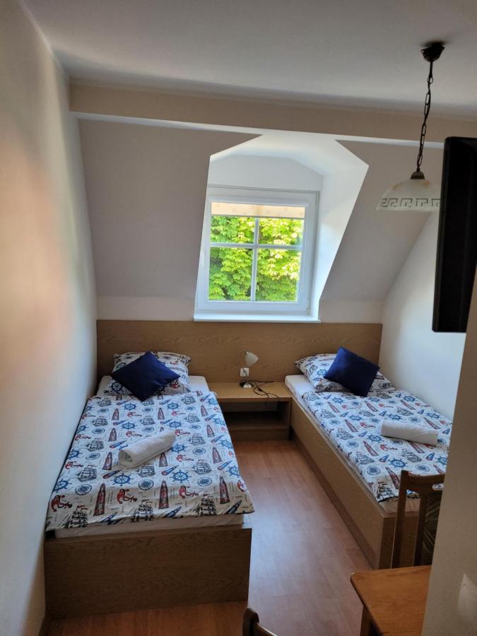 Dom Wczasowy Pod Zegarem Łeba Rum bild