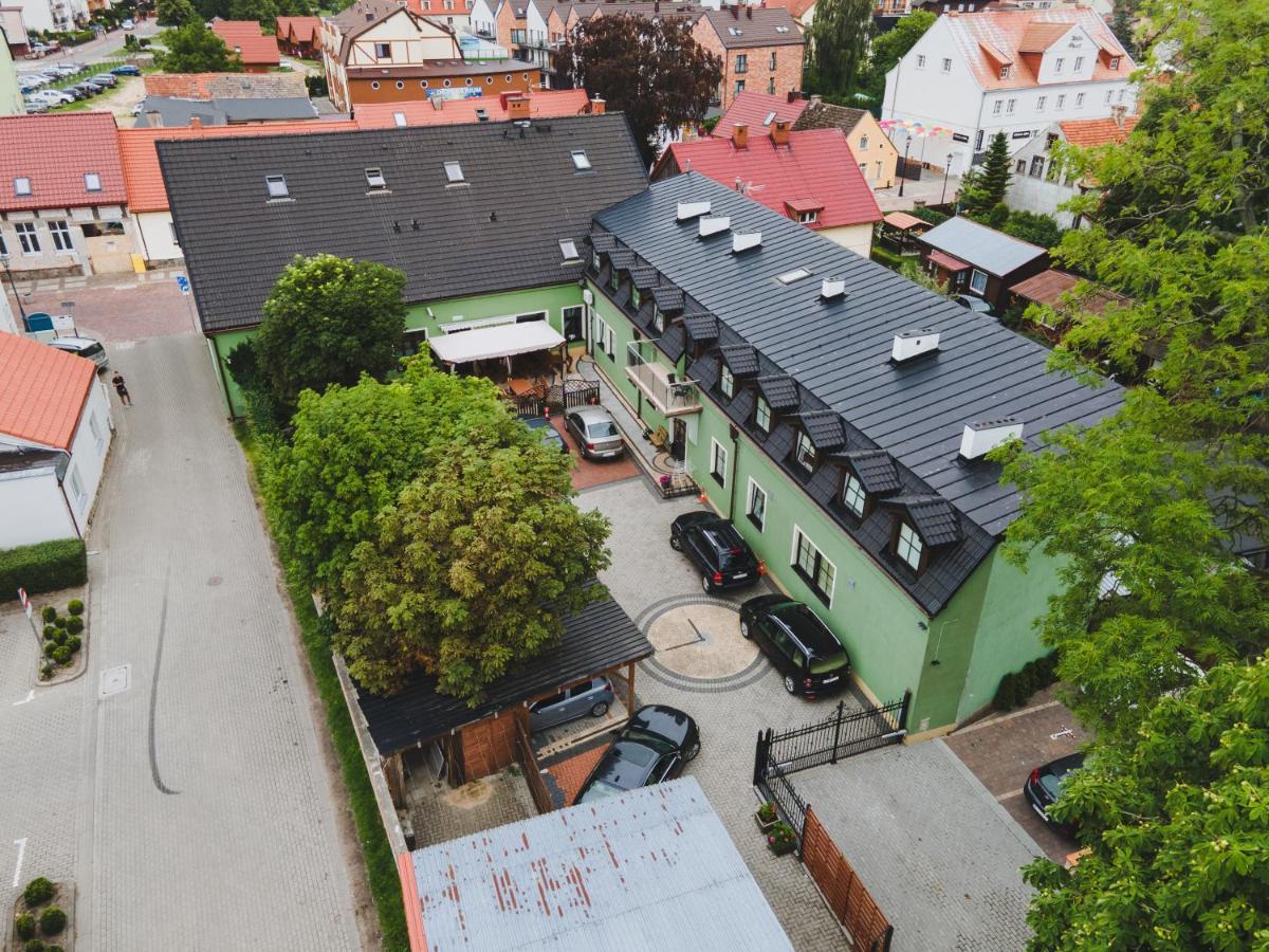 Dom Wczasowy Pod Zegarem Łeba Exteriör bild