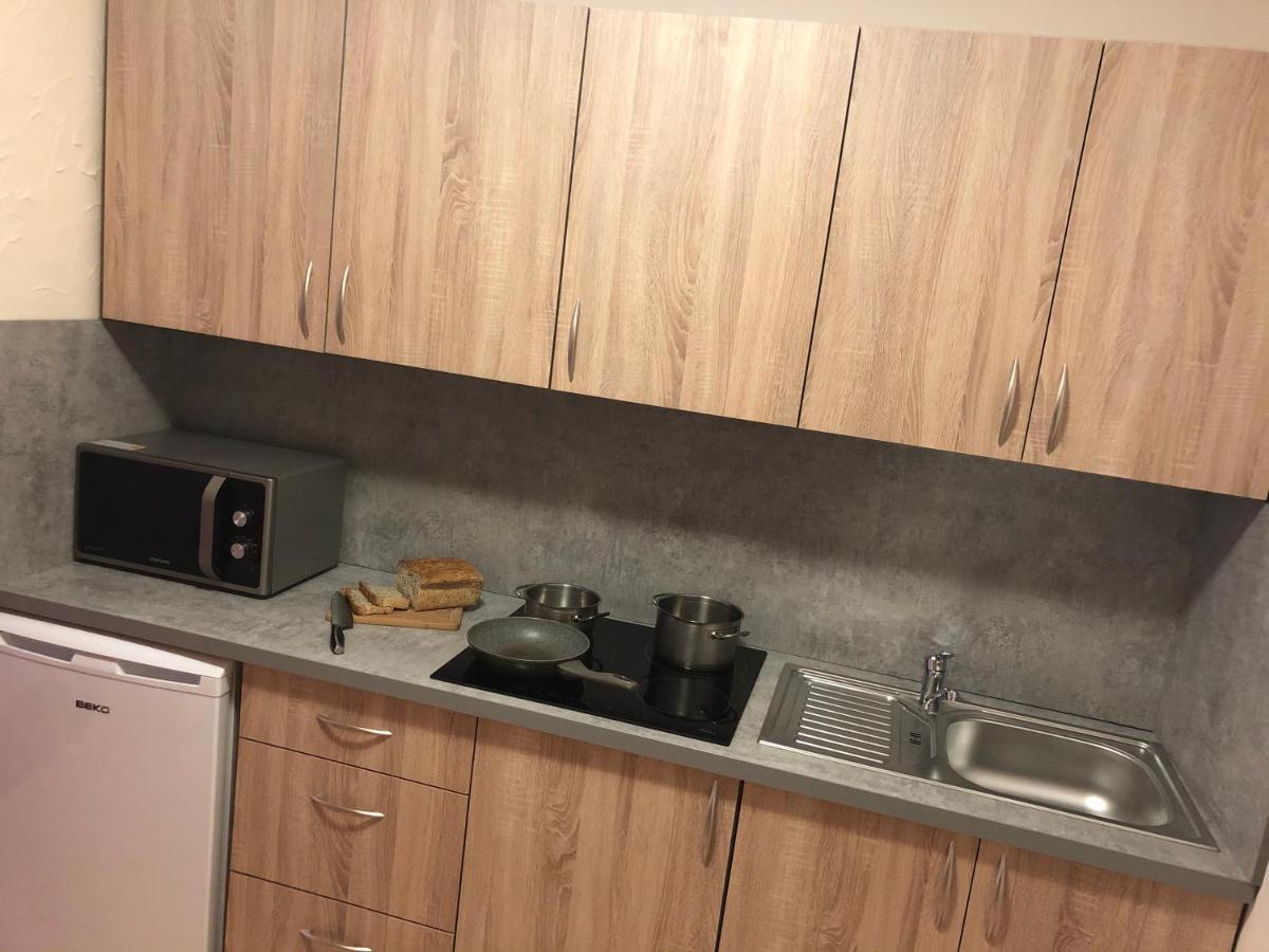 Dom Wczasowy Pod Zegarem Łeba Exteriör bild